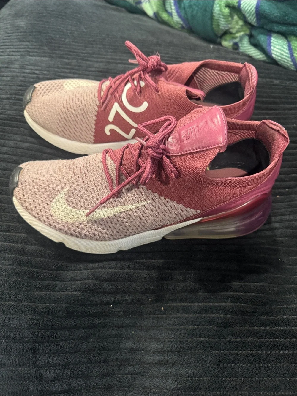 Nike Men’s Pink Knit Running Sneakers